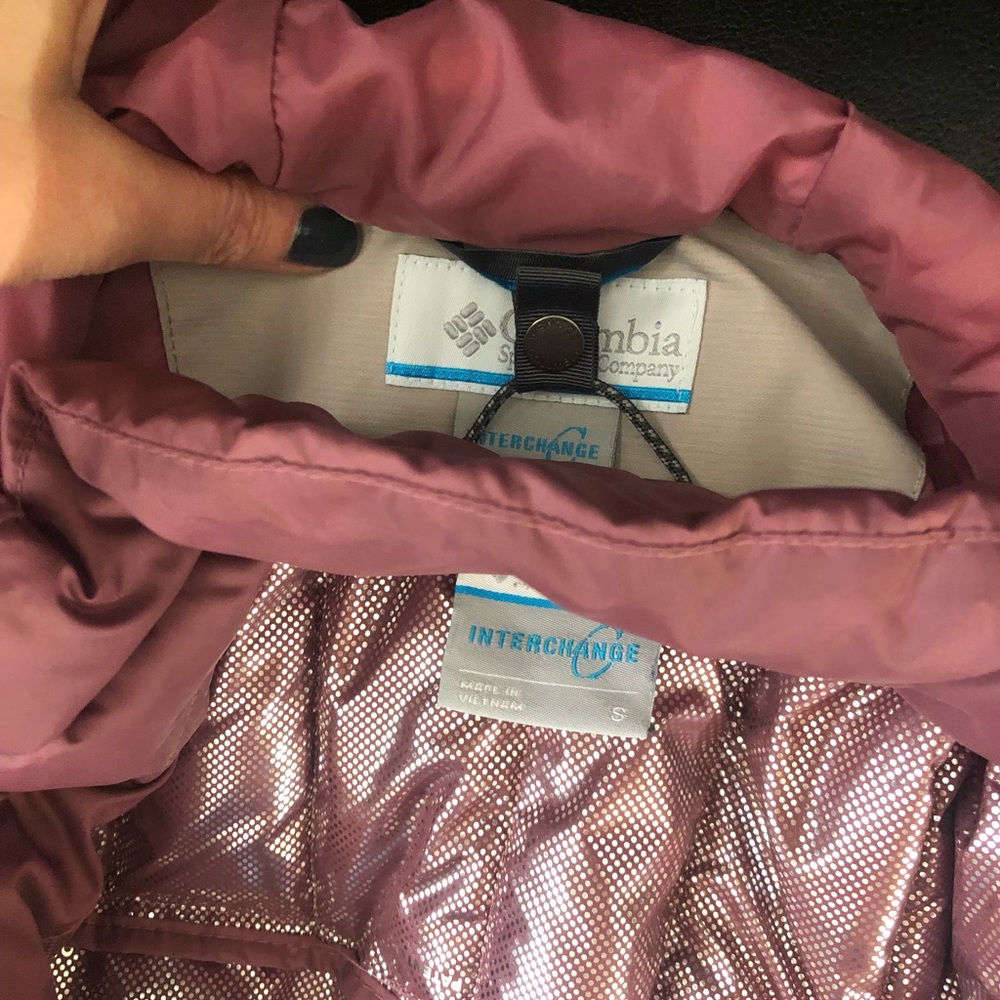Columbia Women's Hooded Waterproof Jacket - Light Taupe - Picture 8 of 9